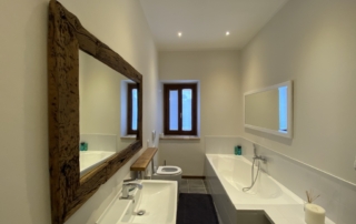 6D07F798-96E9-4A5E-960F-2C2B189E1E60_1_105_c